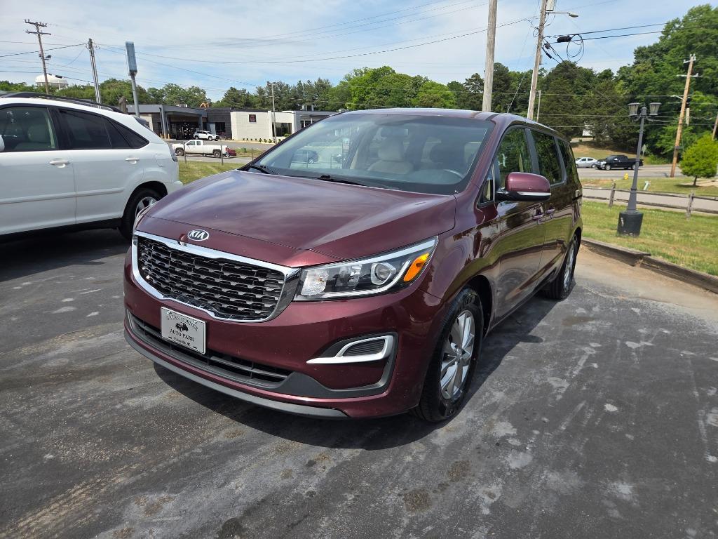 2019 Kia Sedona LX's photo